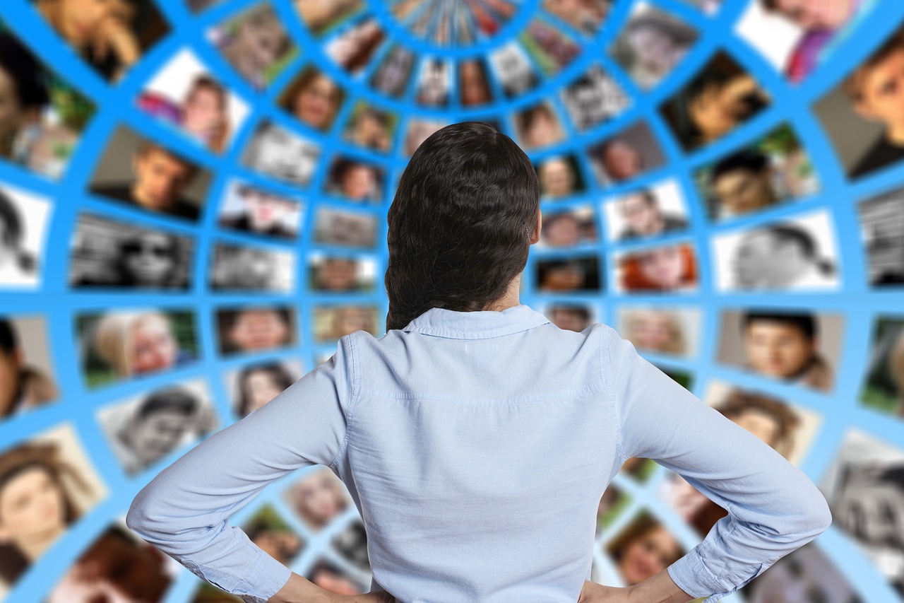 woman, face, connection, networked, people, friends, partner, network, circuit board, digital, web, communication, think, technology, function, data exchange, computer science, intelligent, electrical engineering, brain, programming, brain, brain, brain, brain, brain